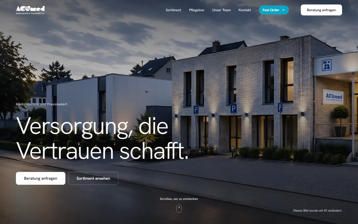 Startseite von acumed-rs.de heute: Überschrift „Versorgung, die Vertrauen schafft.“ mit den Buttons „Beratung anfragen“ und „Sortiment ansehen“